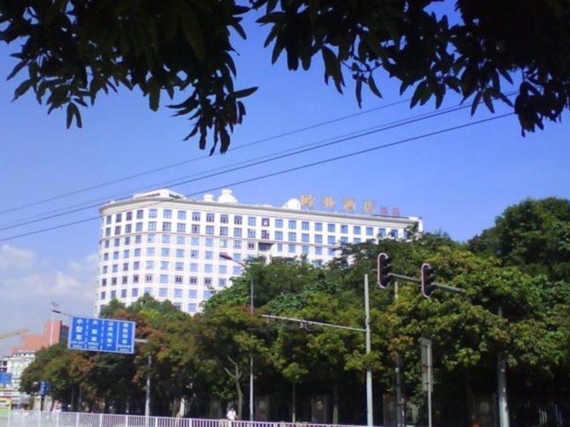 Vienna Hotel Guangzhou Shaheding Metro Station גואנגג'ואו מראה חיצוני תמונה